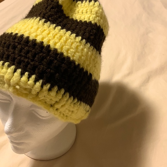 Elm toque - Picture 2 of 6